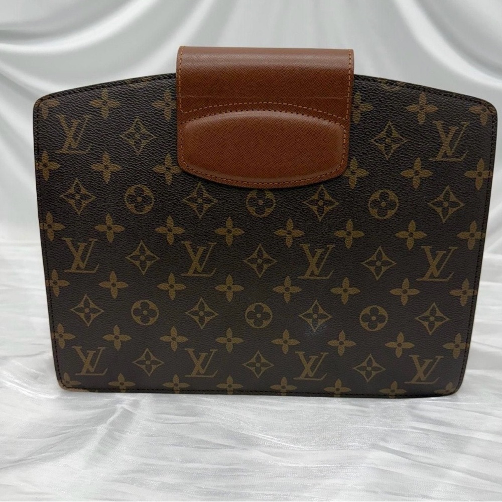 FLASH SALE Louis Vuitton Monogram Courelles Clutch with COA - see details - Picture 2 of 6